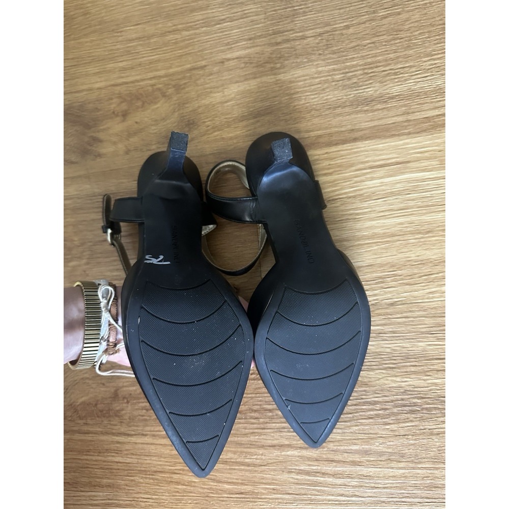 Bandolino Women's Black Leather Pointed Toe Ankle Strap Buckle Heels 8 - Picture 4 of 4